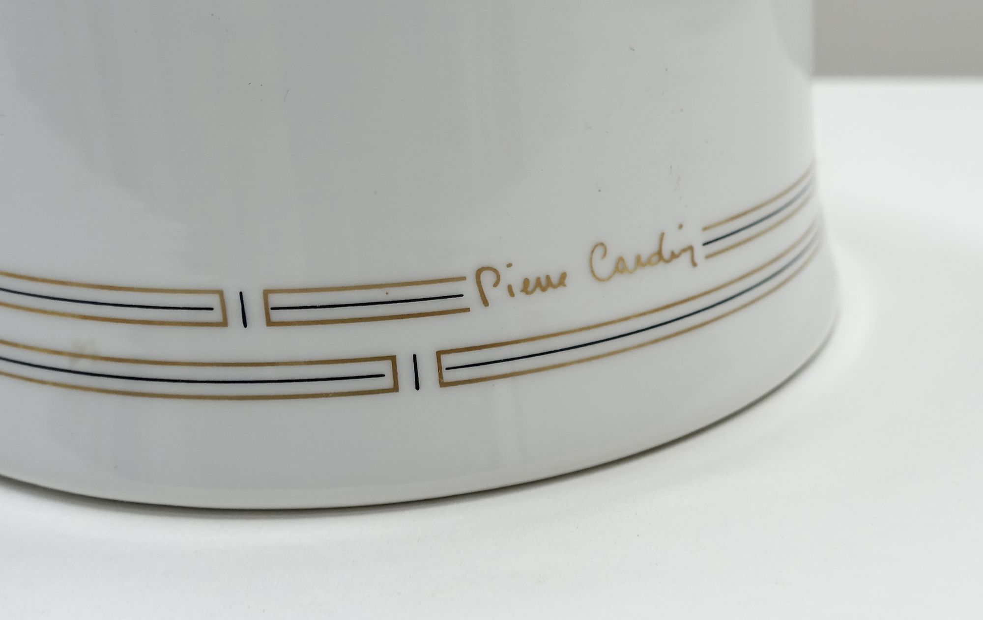 porcelain box Pierre Cardin