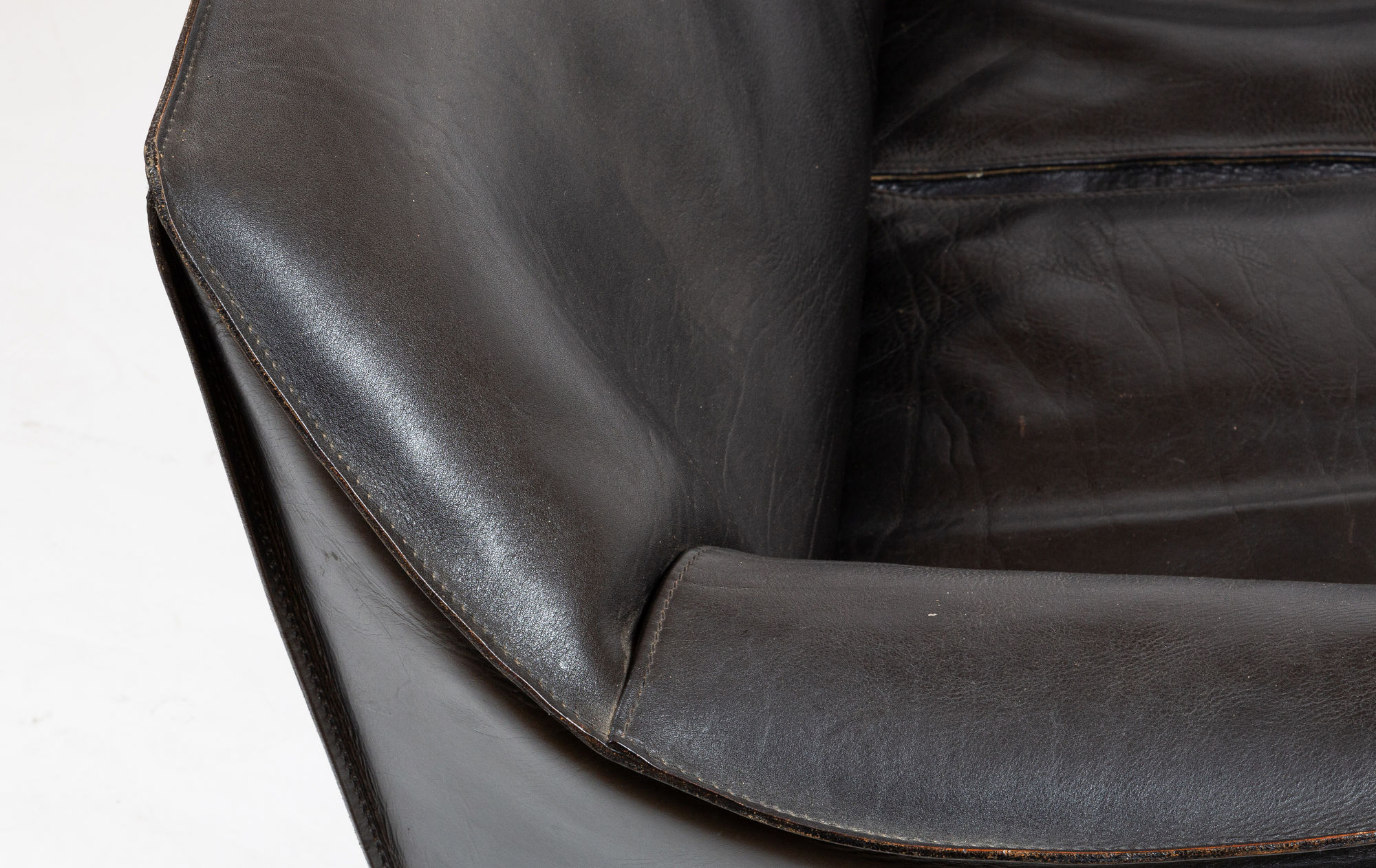 Cab 415 Sofa by Mario Bellini for Cassina