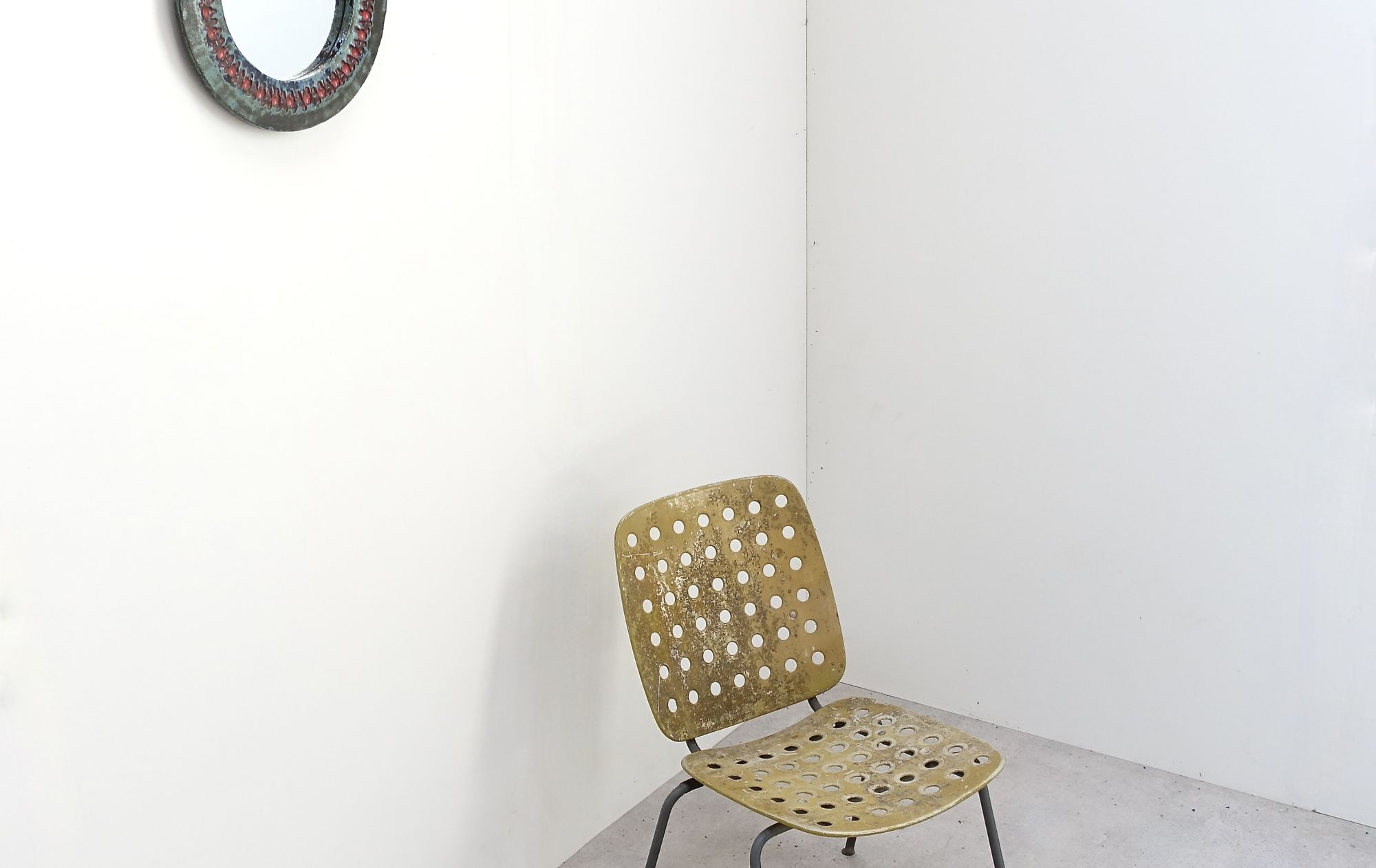 Ceramic mirror