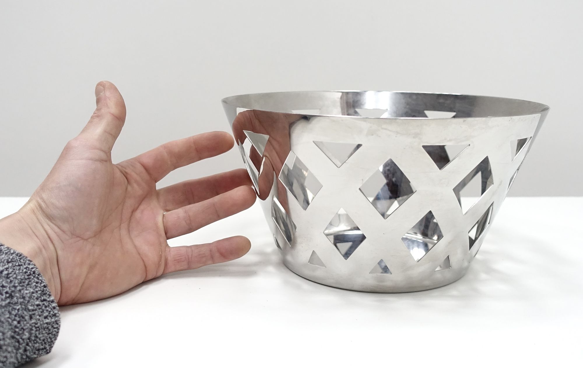 Alessi fruit basket
