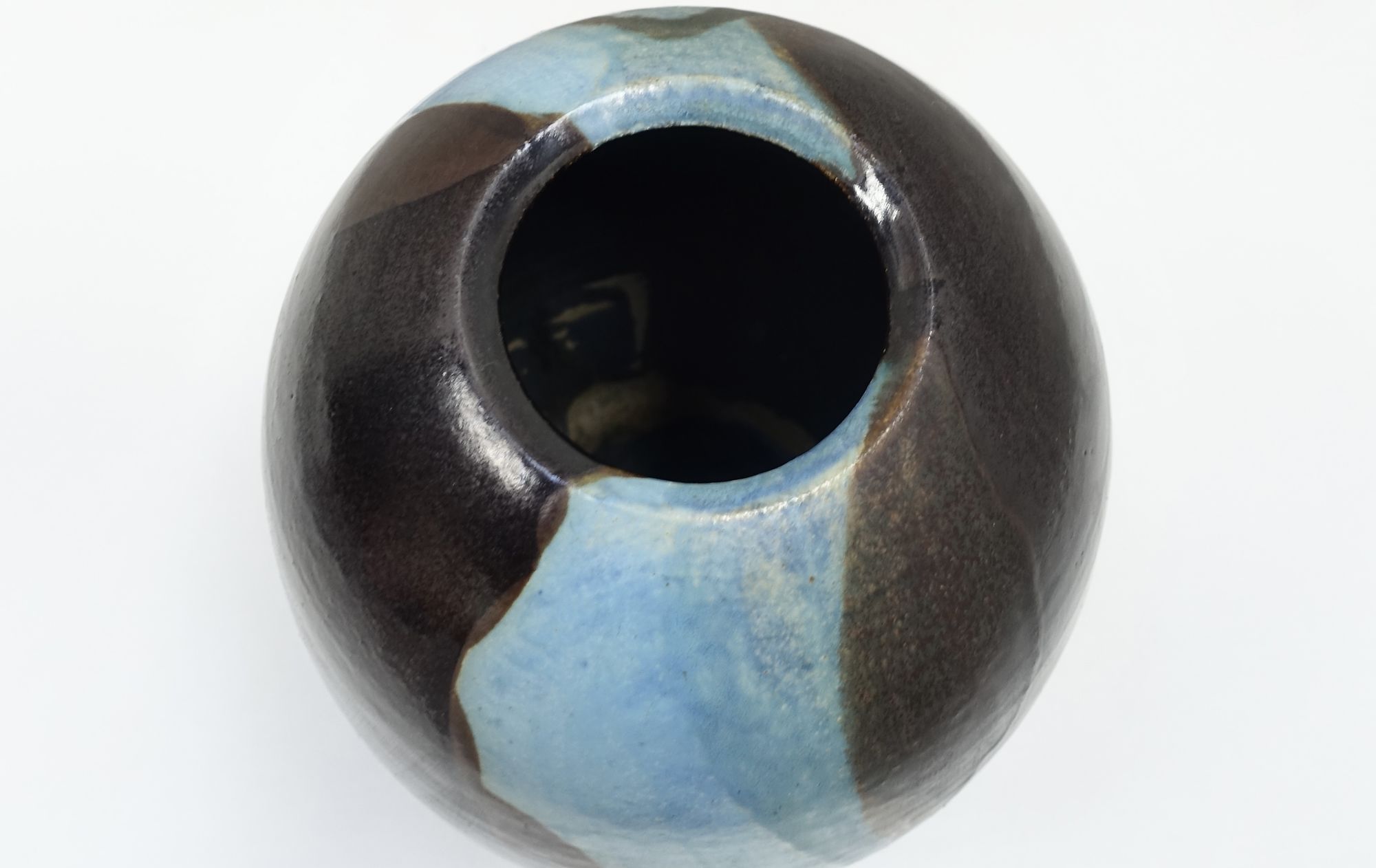 Ceramic vase