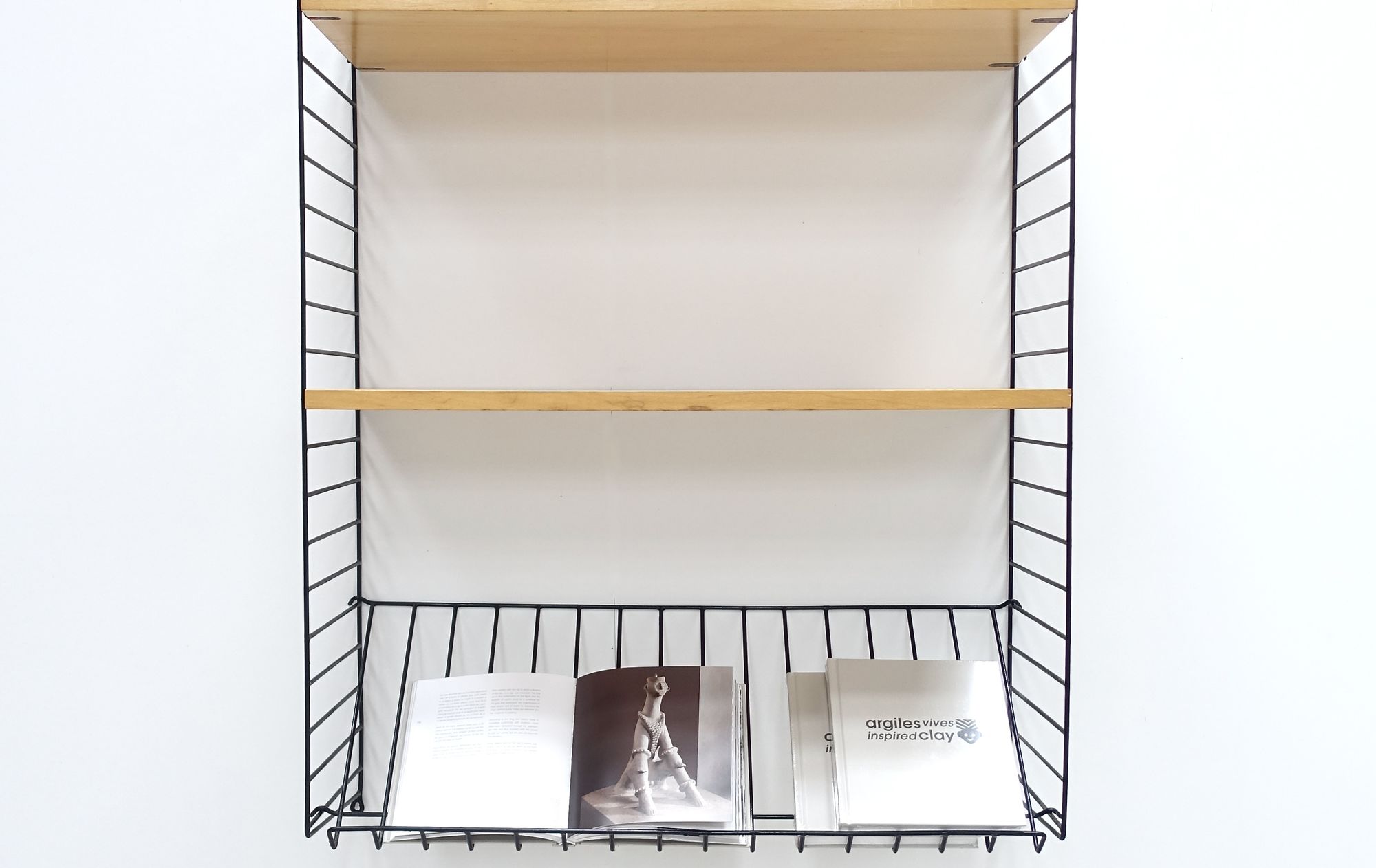 String wall shelf 60s