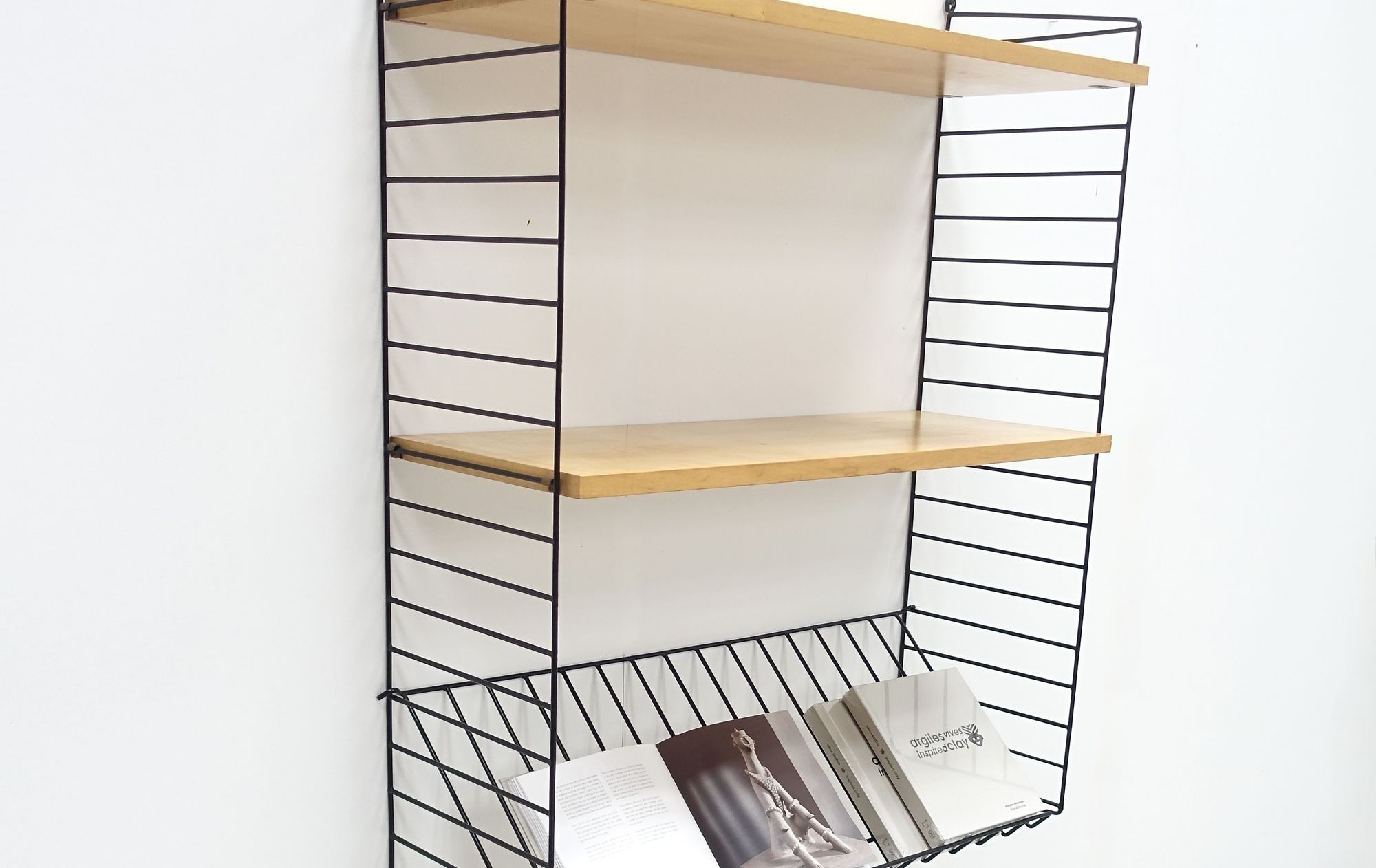 String wall shelf 60s