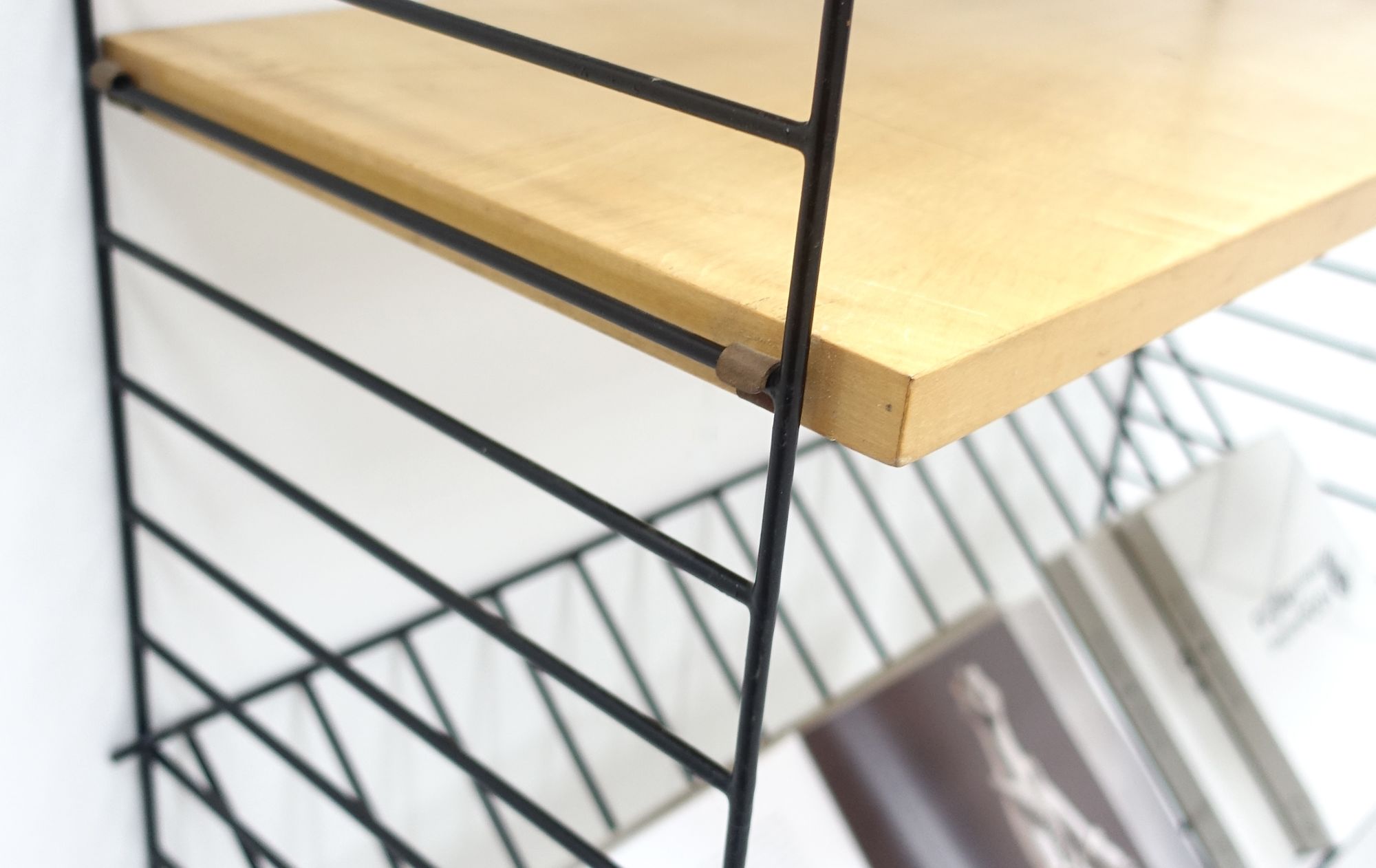 String wall shelf 60s