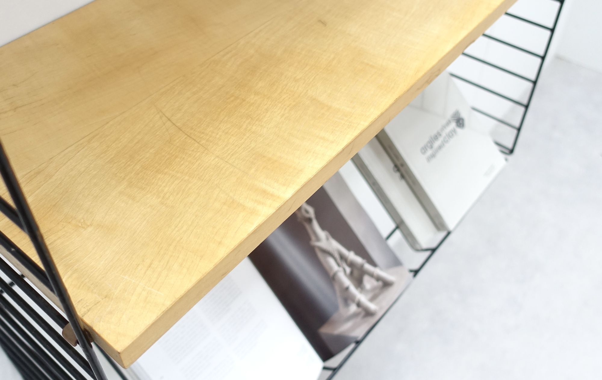 String wall shelf 60s