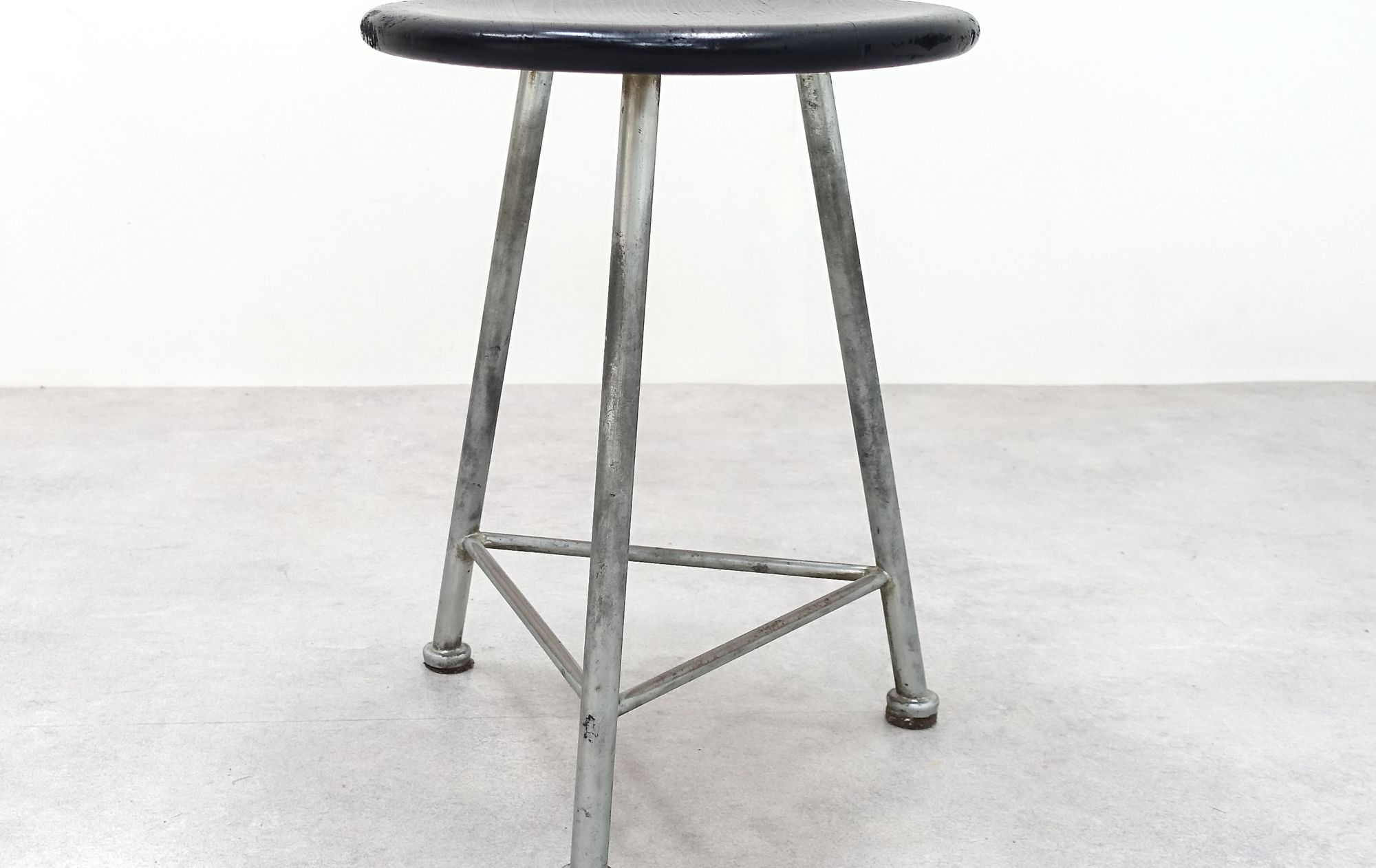 Swiss design Mesa Ag 50s stools