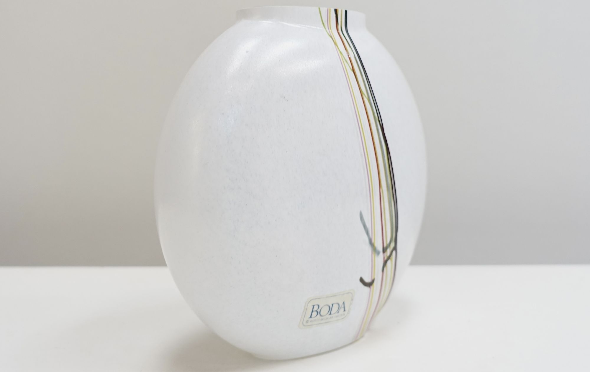 glass vase Bertil Vallien Kosta Boda 