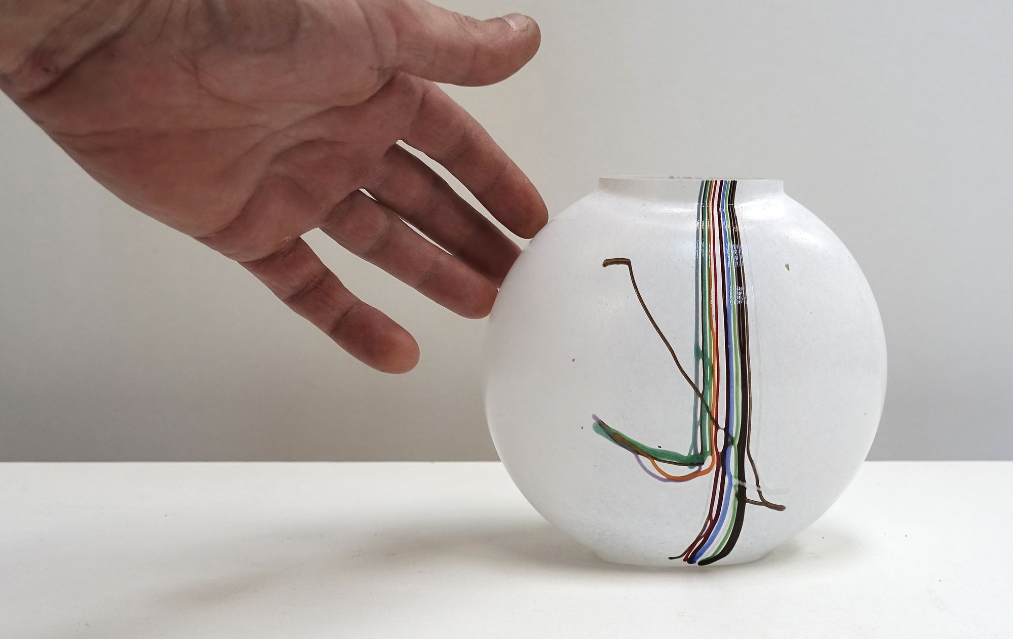 glass vase Bertil Vallien Kosta Boda 