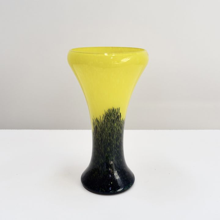 Glass vase 