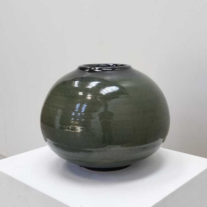 Gérald Pott ceramic vase